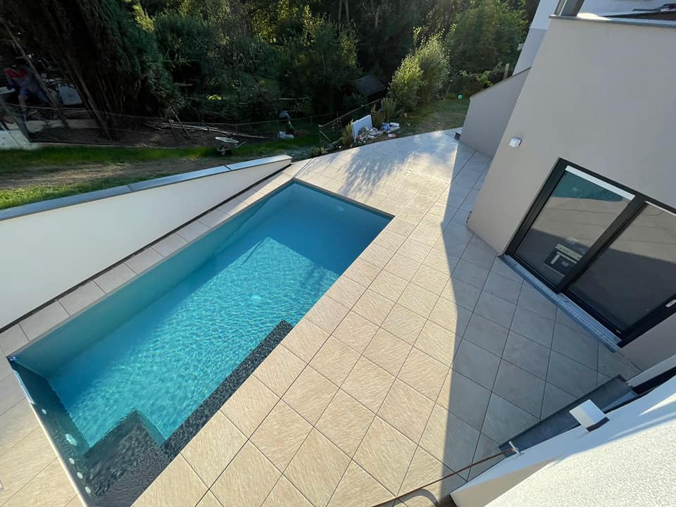 pool von oben