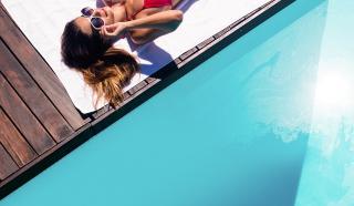 Frau Pool